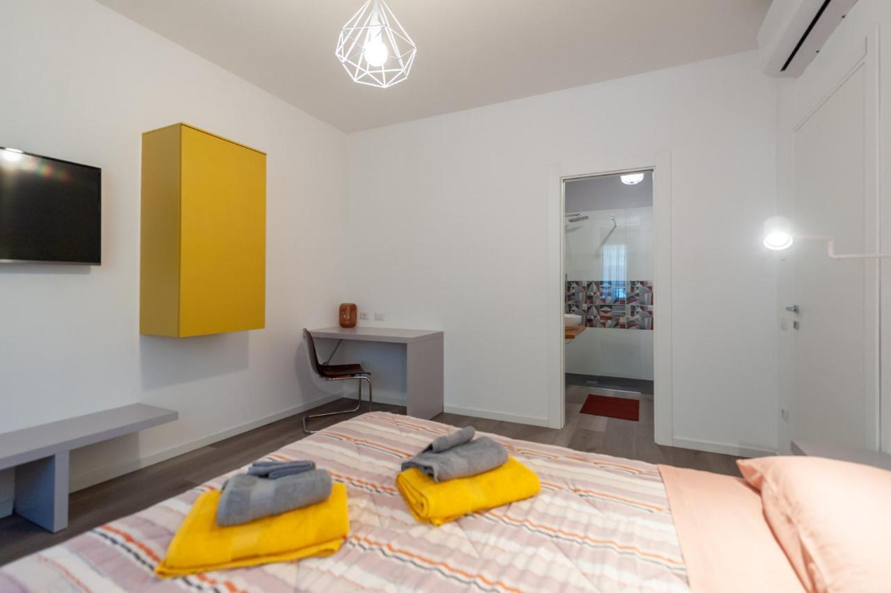 Lemon'S Apartment Elmas Bagian luar foto