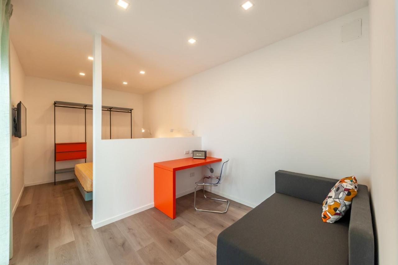 Lemon'S Apartment Elmas Bagian luar foto
