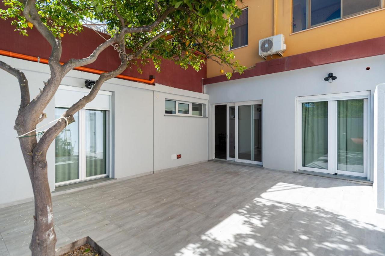 Lemon'S Apartment Elmas Bagian luar foto