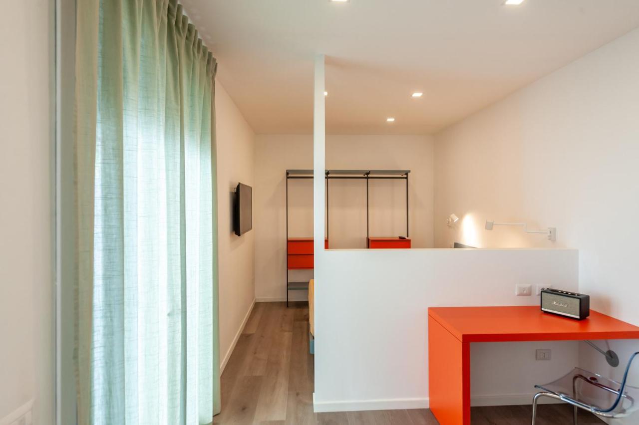 Lemon'S Apartment Elmas Bagian luar foto